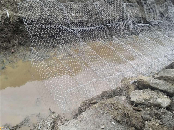 石籠網要想安裝的更加牢固也是有許多小技巧的 石籠網要想安裝的更加牢固也是有許多小技巧的